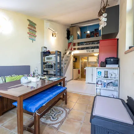 I Chioppi 4 - Goelba Apartment *